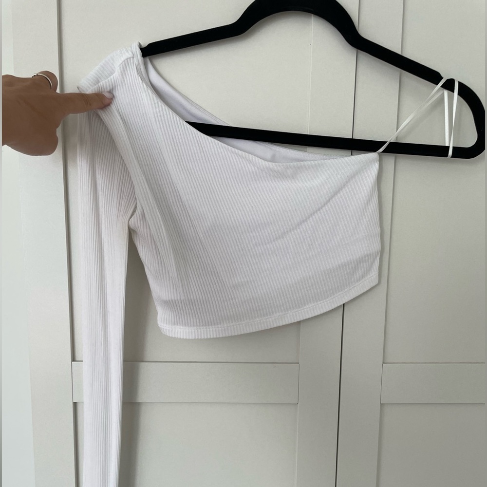 Alo One Sleeve Yoga Top